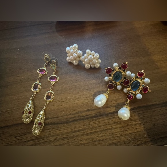 Earring bundle - Picture 1 of 4